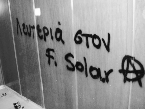 Salonicco, Grecia: Azione alla MarCom Tzelepoglou in solidarietà con Francisco Solar