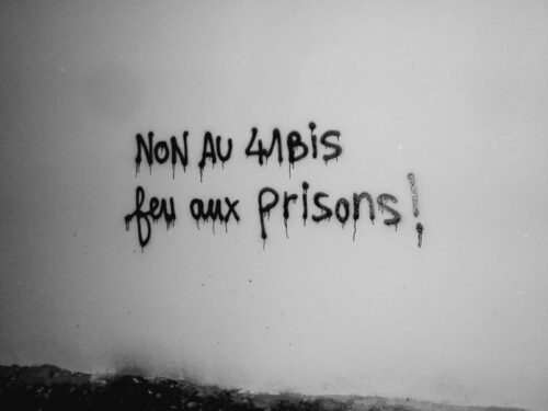 Bagnolet, Francia: Messaggi di solidarietà con Alfredo Cospito in sciopero della fame contro il 41bis